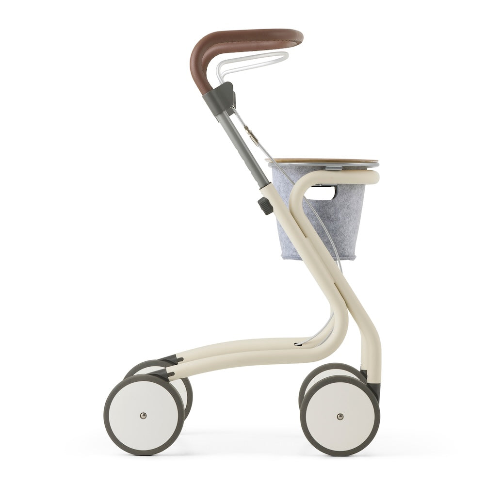 byAcre Le Scandinavian Butler avec plateau et panier blanc